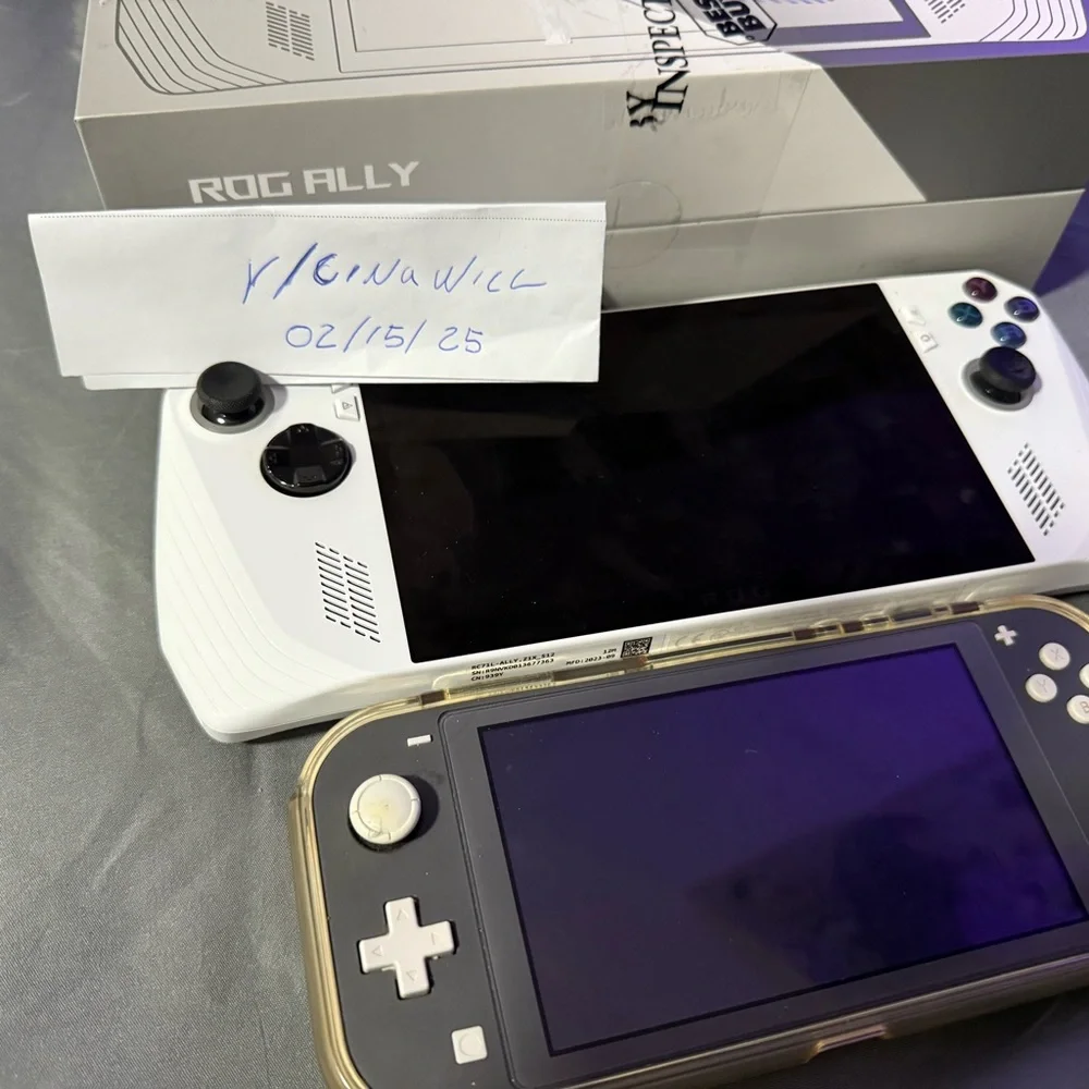 Ally White Handheld Gaming Console - Picture 2 of 5